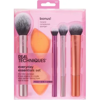 Real Techniques Everyday Essentials With Bonus Miracle Complexion Sponge