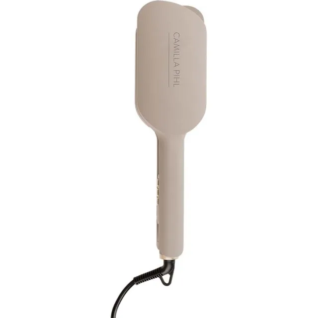 Camilla Pihl Cosmetics That Beachy Wave
