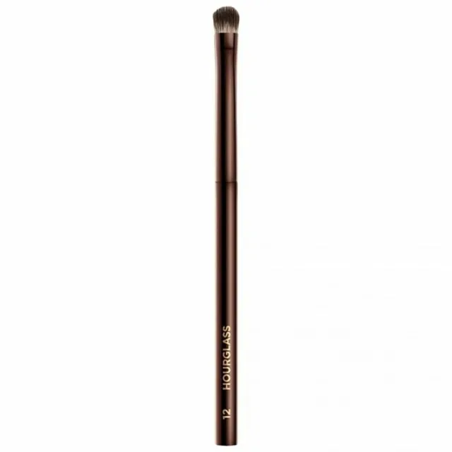 Hourglass Brush No 12 - Beveled Shadow