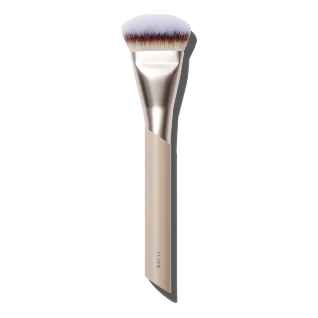 Flaer 115 Flat Angled Foundation Brush