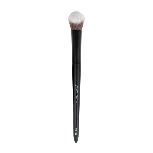 Brushworks No. 25 Brightening Concealer Brush