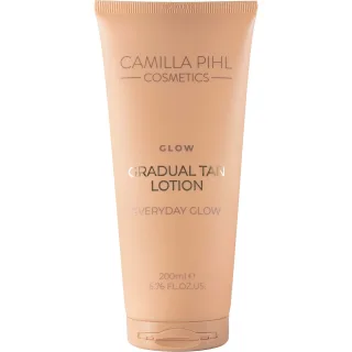 Camilla Pihl Cosmetics Glow Gradual Tan Lotion