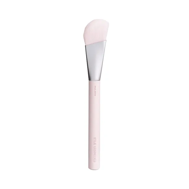 Kylie Cosmetics Skin Tint Brush 1