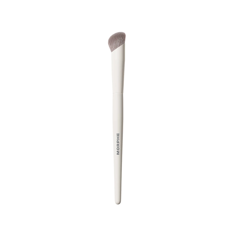 M132 Angled Concealer Brush