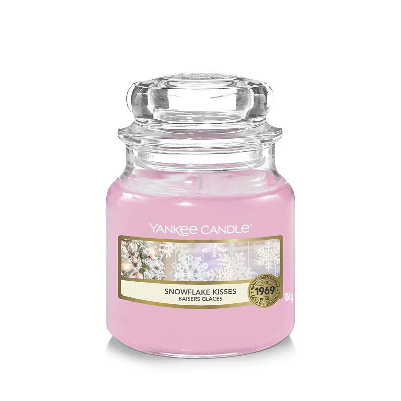 Yankee Candle Classic Small Jar Snowflake Kisses 104g