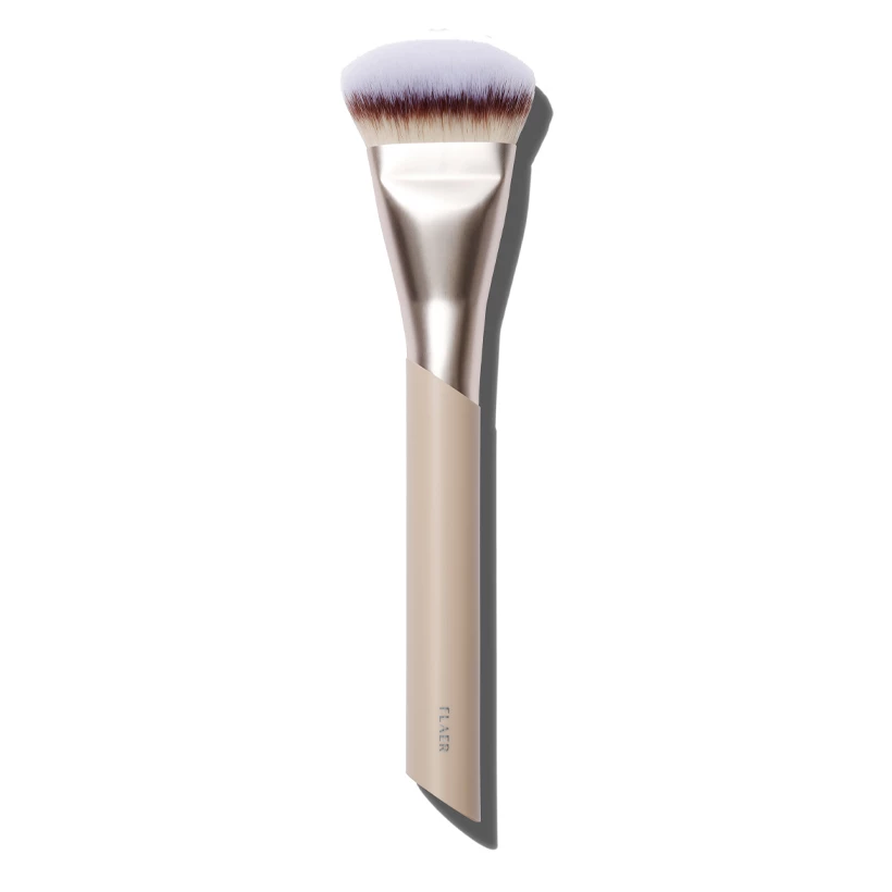 115 Flat Angled Foundation Brush