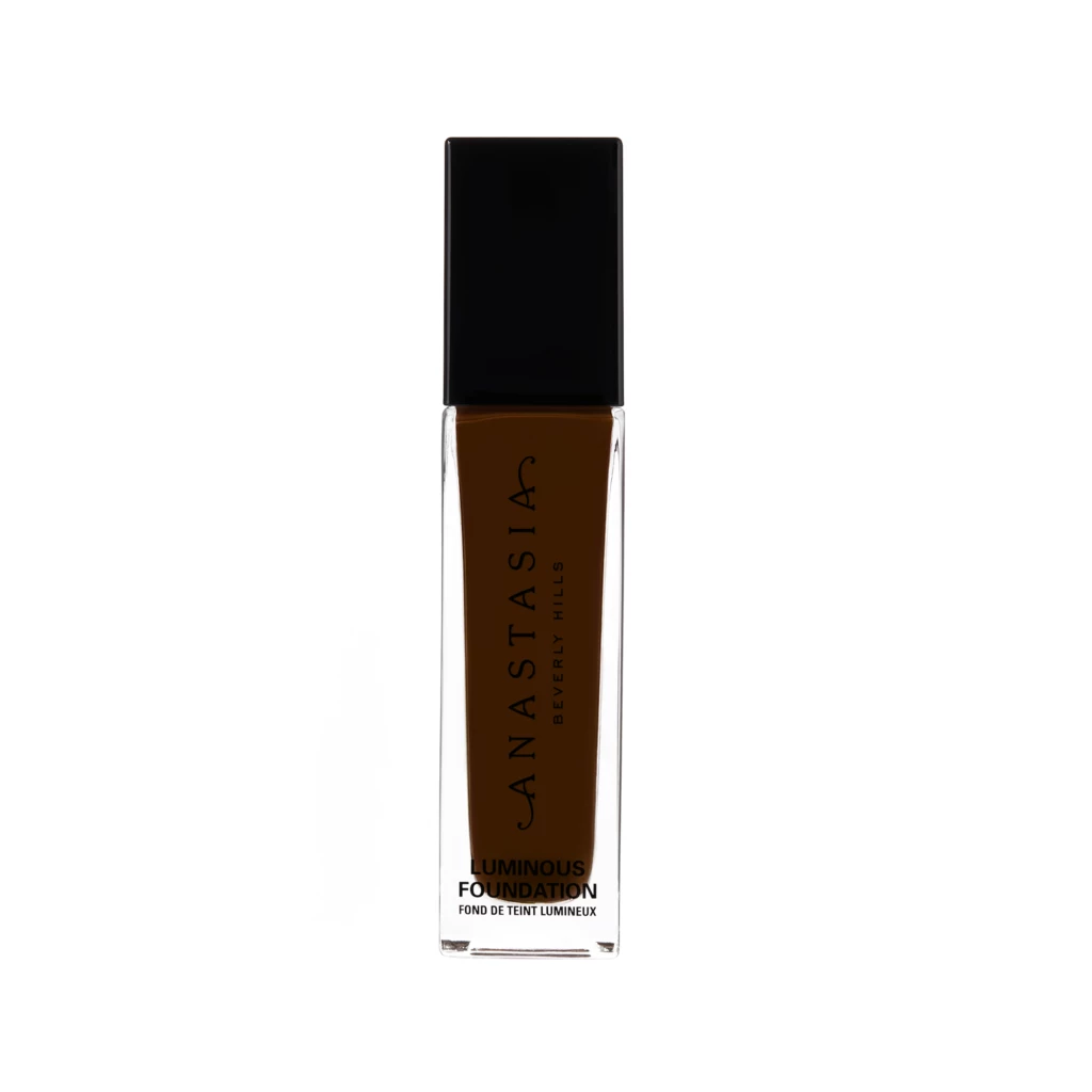 Luminous Foundation 590C