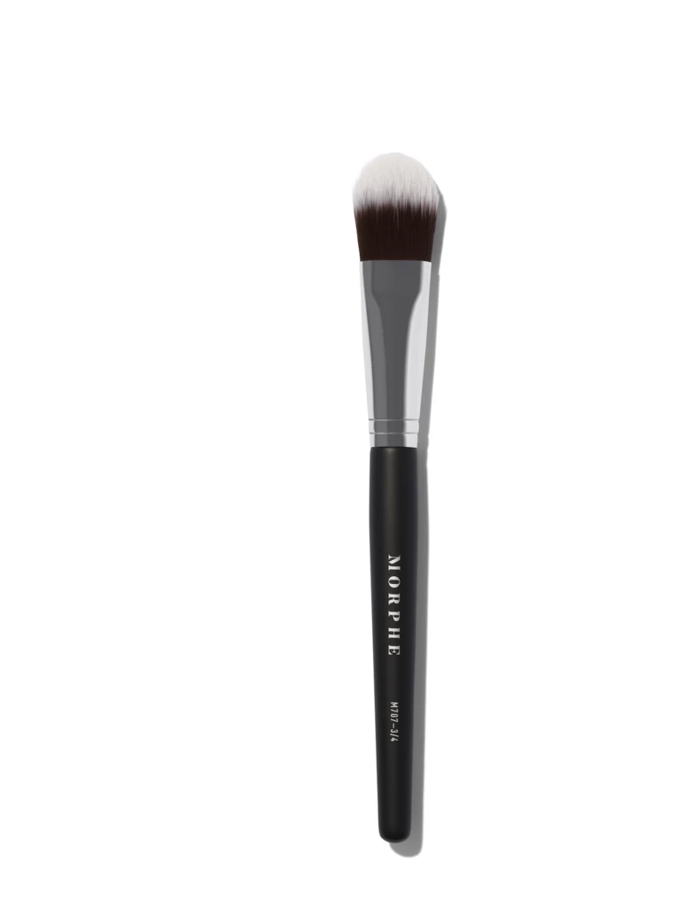 3/4 Oval Foundation Brush - M707